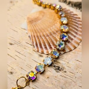 Sparkling White Crystal & Opal AB Flowers Bracelet In Classic 18K Gold Plated